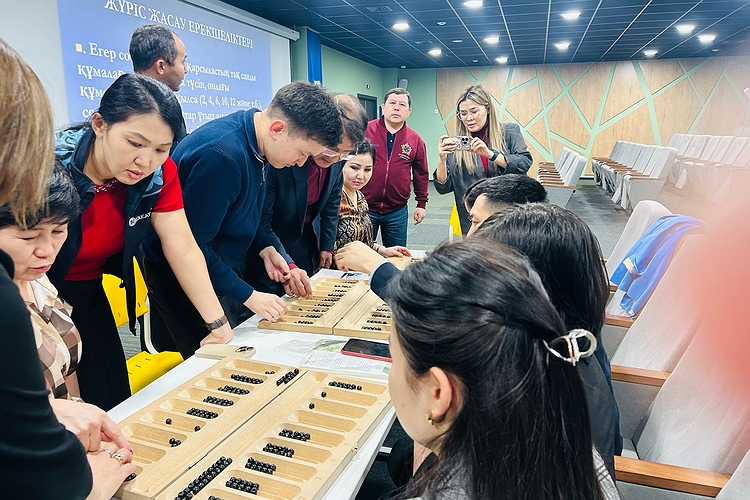 «Binom School» мектебінің ұстаздарымен кездесу